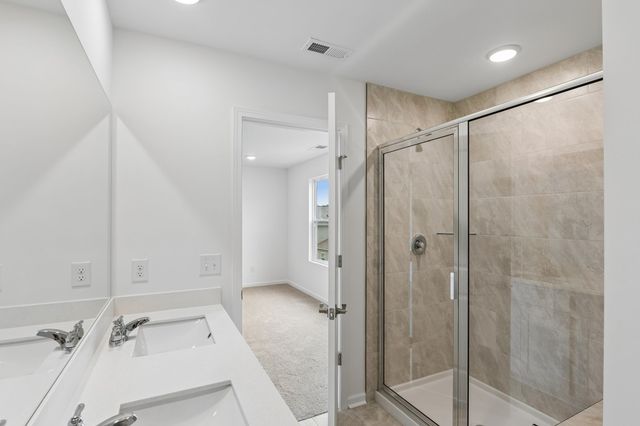 3281 Barrel Oak Pass, Columbia, TN 38401