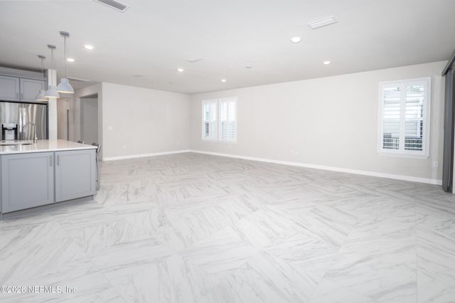 10856 TOWN VIEW Drive, Jacksonville, FL 32256