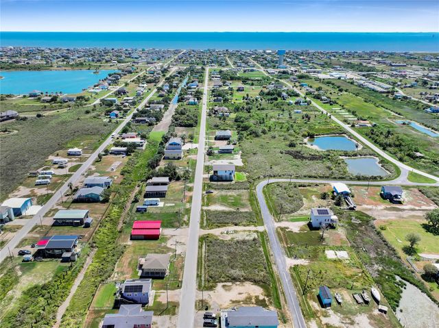 1205 W Canal, Crystal Beach, TX 77650
