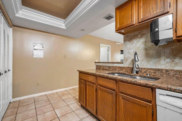 2780 Norfolk Pine Court, Lake Worth, FL 33462