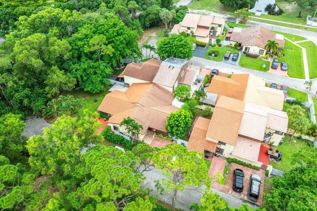 2780 Norfolk Pine Court, Lake Worth, FL 33462