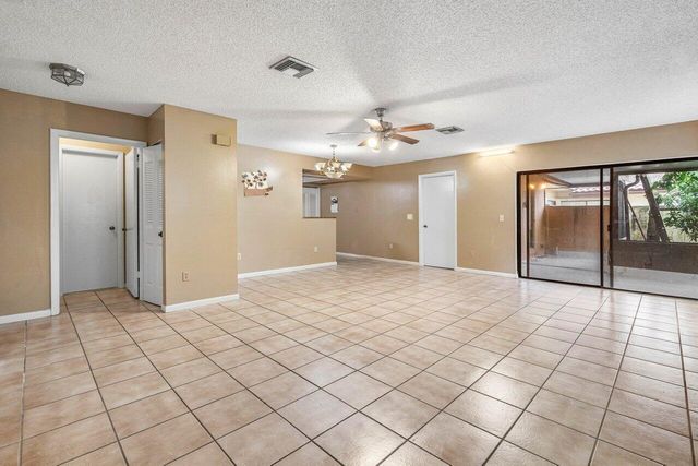 2780 Norfolk Pine Court, Lake Worth, FL 33462