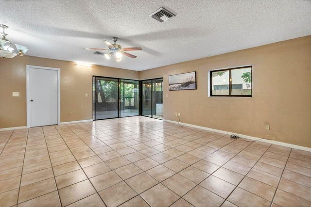 2780 Norfolk Pine Court, Lake Worth, FL 33462