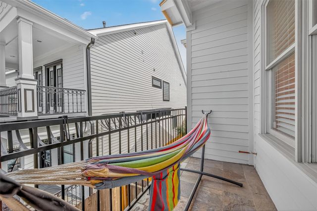 1042 W 25th Street A, Houston, TX 77008