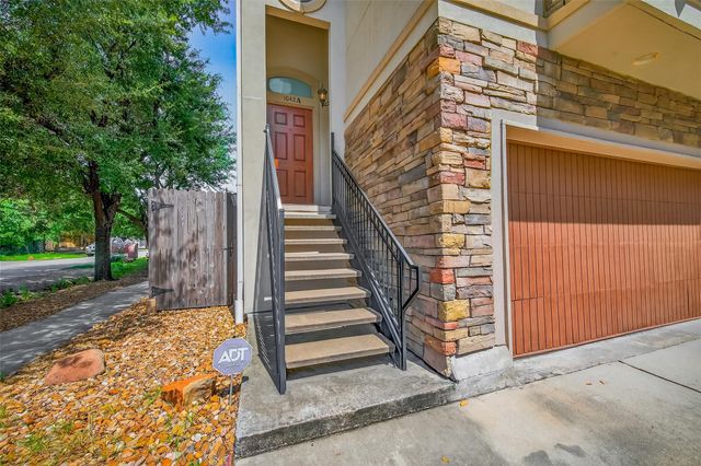 1042 W 25th Street A, Houston, TX 77008