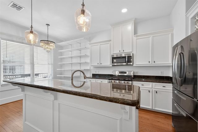 1042 W 25th Street A, Houston, TX 77008