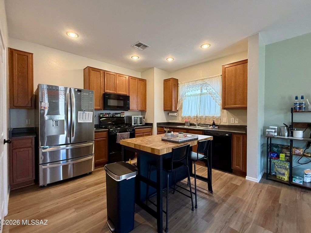 8361 W Screech Owl Drive, Tucson, AZ 85757