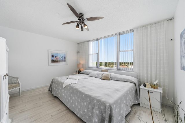 4330 Hillcrest Drive 804, Hollywood, FL 33021