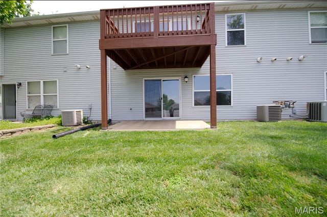 1008 Kamptown Drive C, St Charles, MO 63376