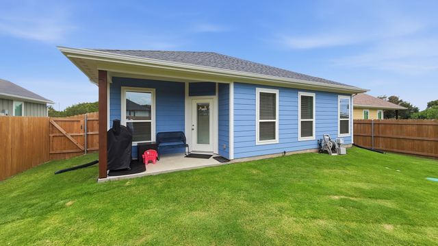 2316 Creekview Drive, Granbury, TX 76048