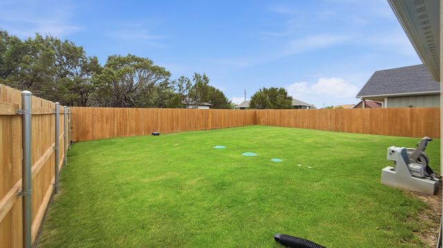 2316 Creekview Drive, Granbury, TX 76048