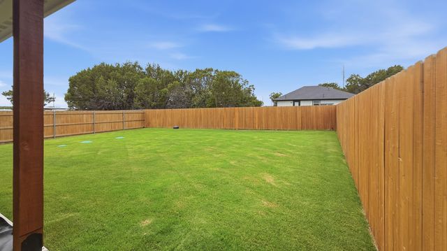 2316 Creekview Drive, Granbury, TX 76048