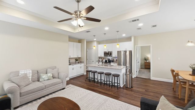 2316 Creekview Drive, Granbury, TX 76048