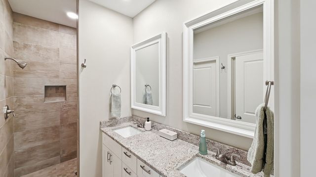 2316 Creekview Drive, Granbury, TX 76048