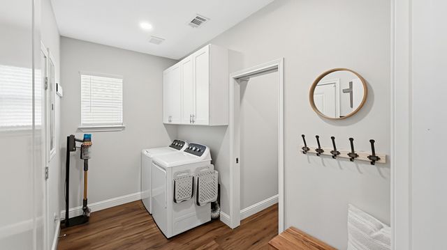 2316 Creekview Drive, Granbury, TX 76048