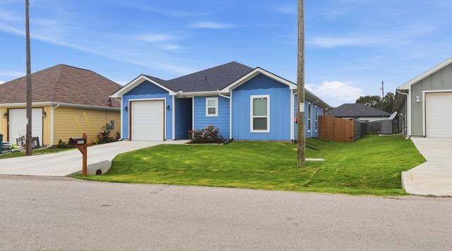 2316 Creekview Drive, Granbury, TX 76048