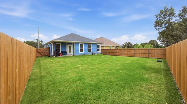 2316 Creekview Drive, Granbury, TX 76048