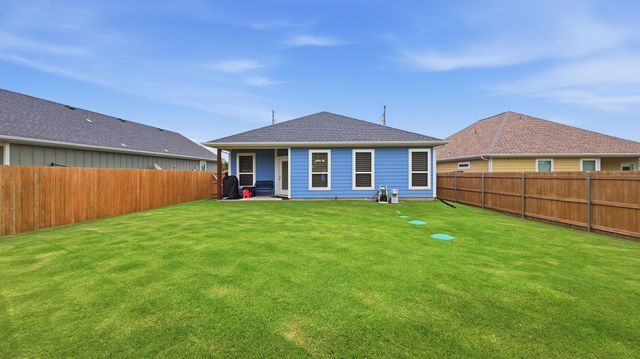 2316 Creekview Drive, Granbury, TX 76048
