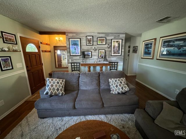 17861 Tanforan Drive, Tehachapi, CA 93561