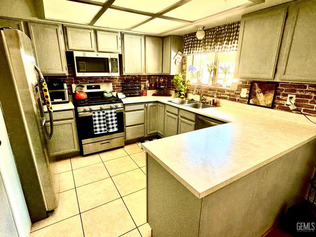 17861 Tanforan Drive, Tehachapi, CA 93561