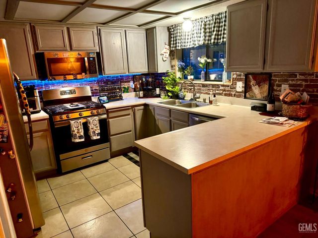 17861 Tanforan Drive, Tehachapi, CA 93561