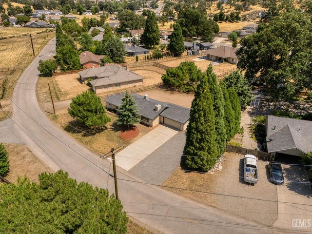 17861 Tanforan Drive, Tehachapi, CA 93561