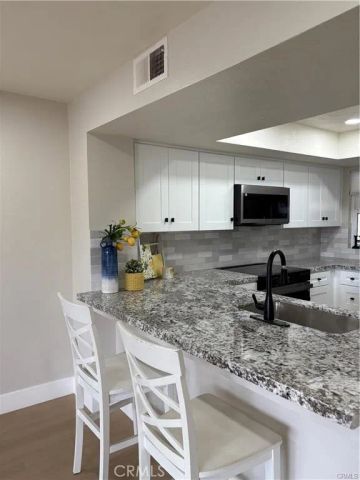1200 Pacific Coast 230, Huntington Beach, CA 92648