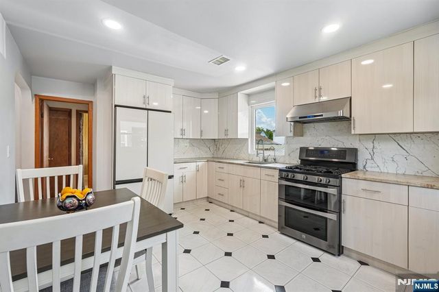 22 Trudy Drive, Lodi, NJ 07644