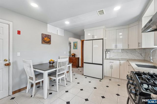 22 Trudy Drive, Lodi, NJ 07644