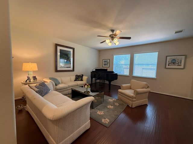 6431 Wilshire Fern, Houston, TX 77040