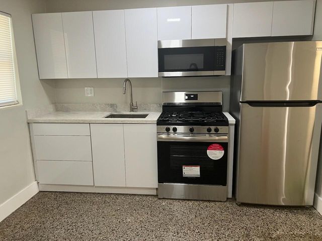 2102 Delaware Avenue, Fort Pierce, FL 34950