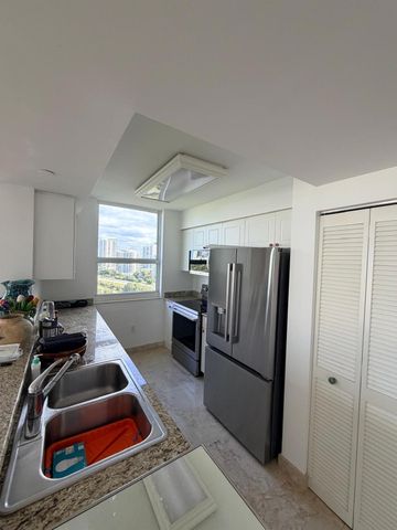 19501 W Country Club Drive 1814, Aventura, FL 33180