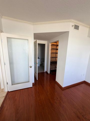 19501 W Country Club Drive 1814, Aventura, FL 33180