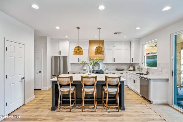 1121 E POWELL Way, Chandler, AZ 85249