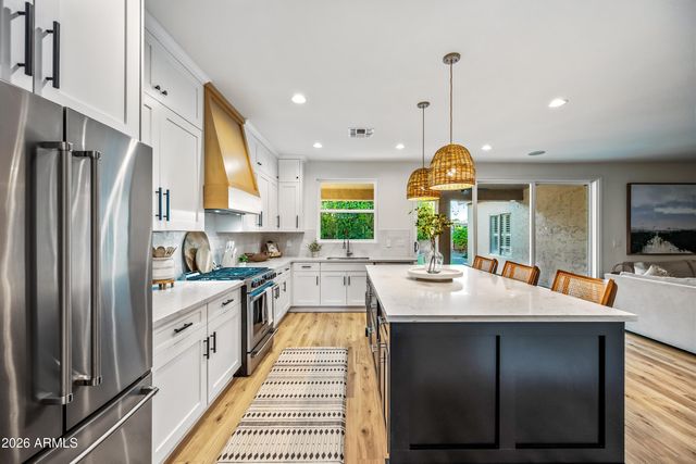 1121 E POWELL Way, Chandler, AZ 85249