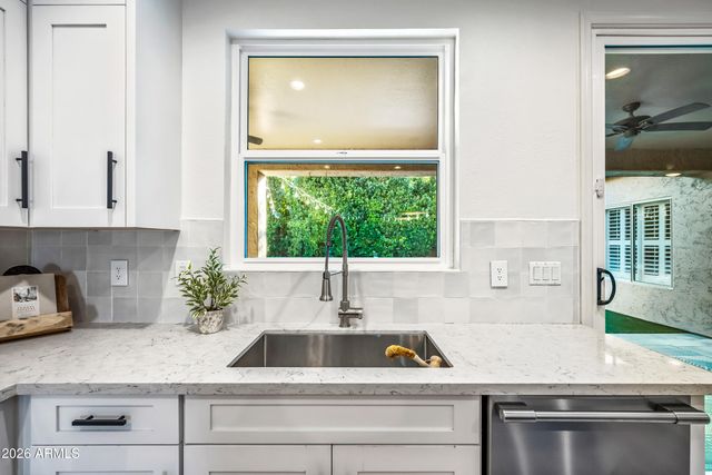 1121 E POWELL Way, Chandler, AZ 85249