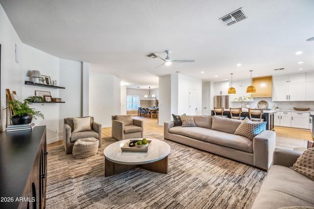 1121 E POWELL Way, Chandler, AZ 85249