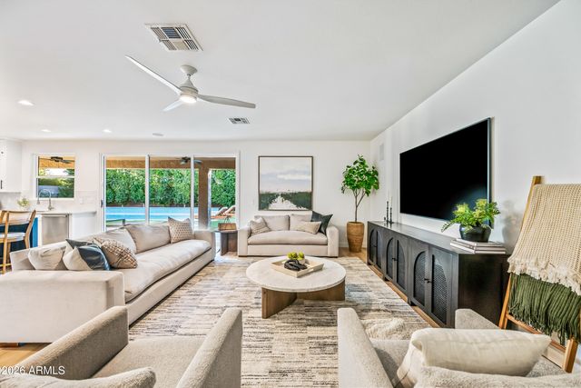 1121 E POWELL Way, Chandler, AZ 85249