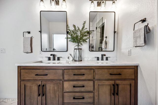 1121 E POWELL Way, Chandler, AZ 85249