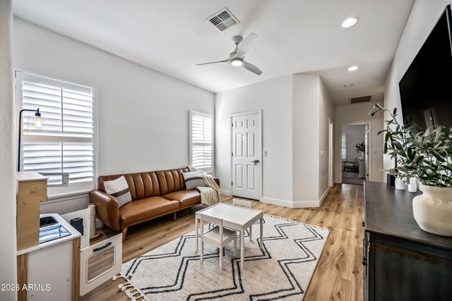 1121 E POWELL Way, Chandler, AZ 85249