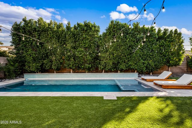 1121 E POWELL Way, Chandler, AZ 85249