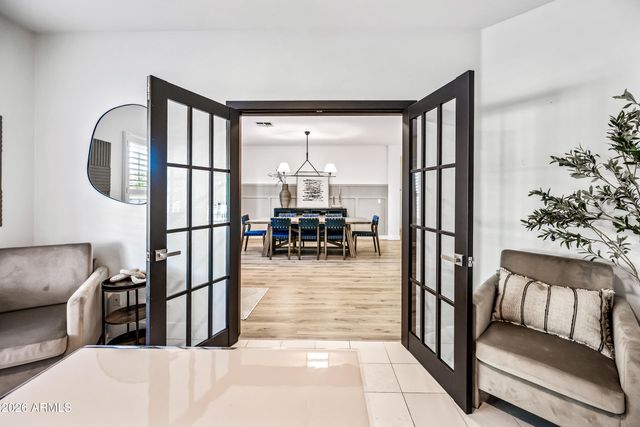 1121 E POWELL Way, Chandler, AZ 85249