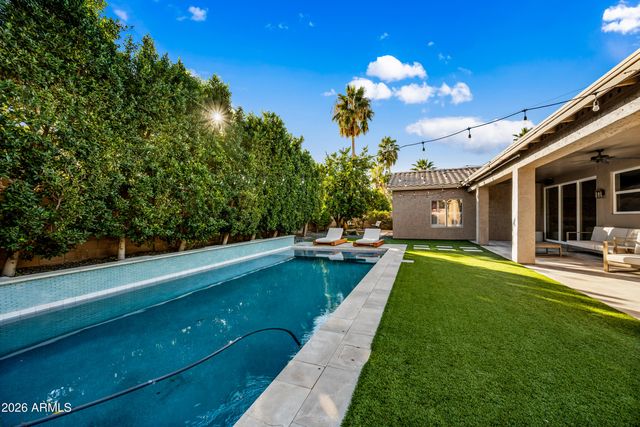 1121 E POWELL Way, Chandler, AZ 85249