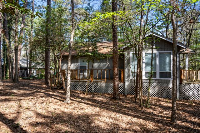 159 Cherrywood Lane, Holly Lake Ranch, TX 75765