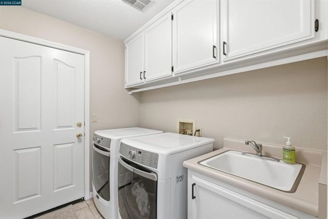 130 Summerfield St, Danville, CA 94506