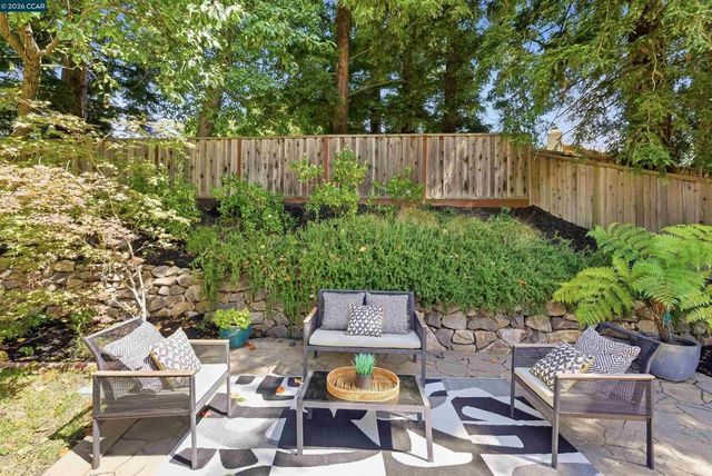 130 Summerfield St, Danville, CA 94506