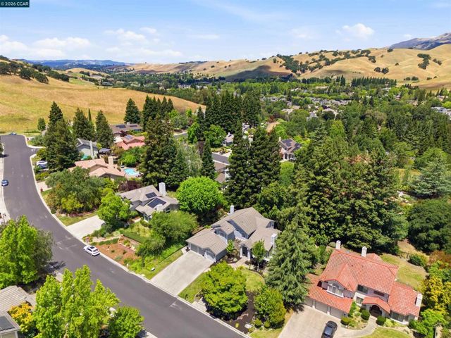 130 Summerfield St, Danville, CA 94506