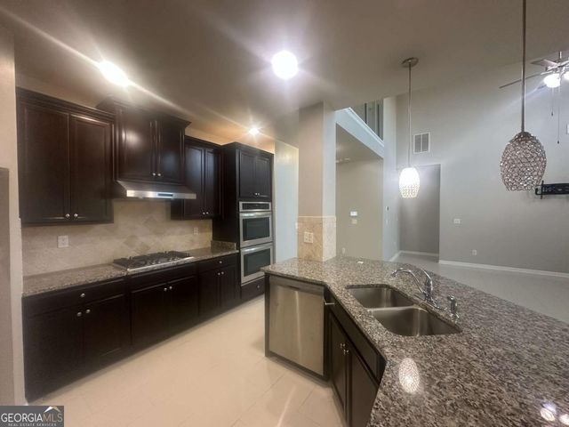 3368 Alhambra Circle, Hampton, GA 30228