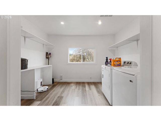 15758 Se HIGHWAY 224 85, Damascus, OR 97089