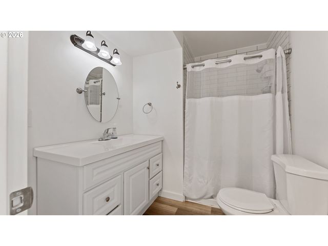 15758 Se HIGHWAY 224 85, Damascus, OR 97089